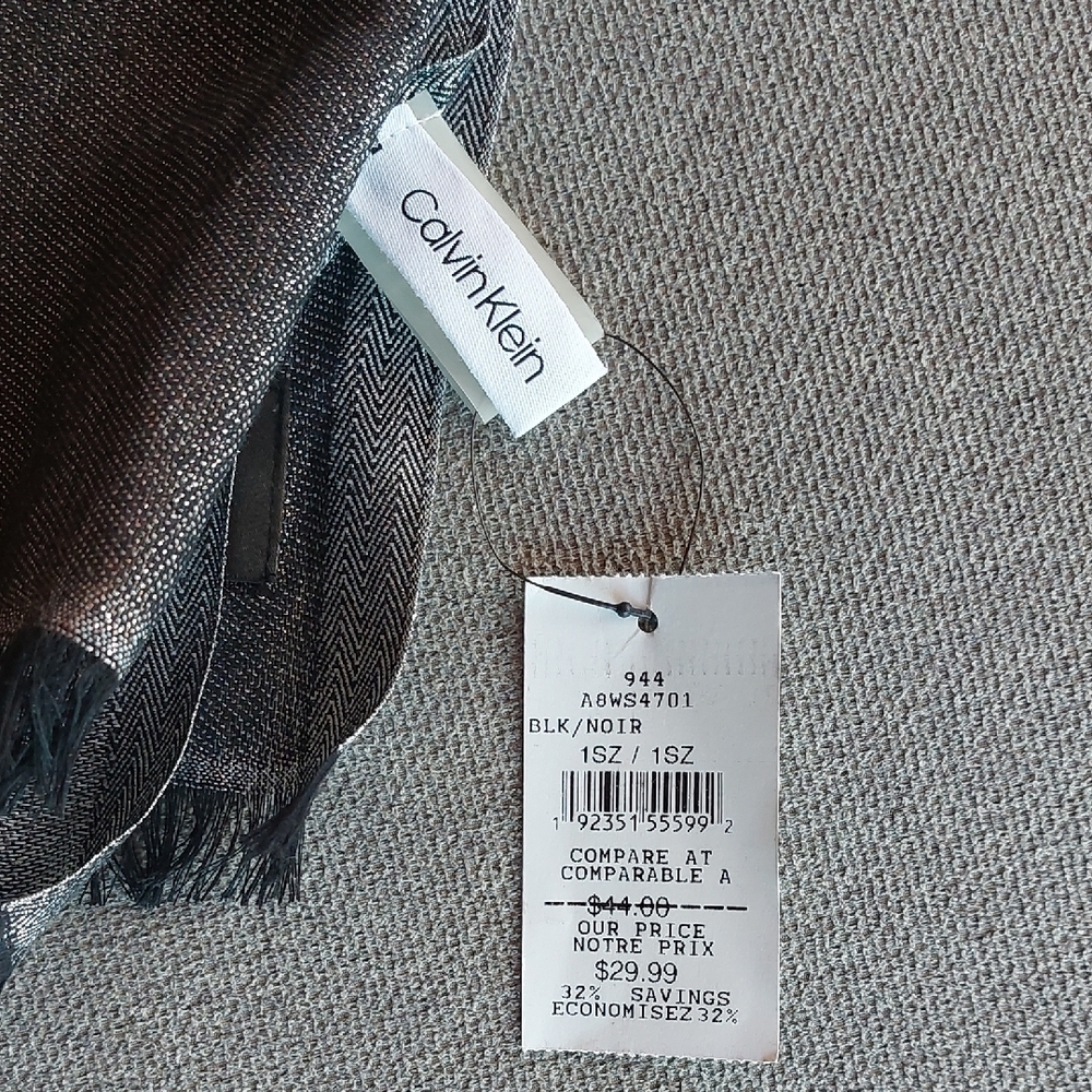 NWT Calvin Klein Metallic Scarf/ Wrap - Picture 4 of 5